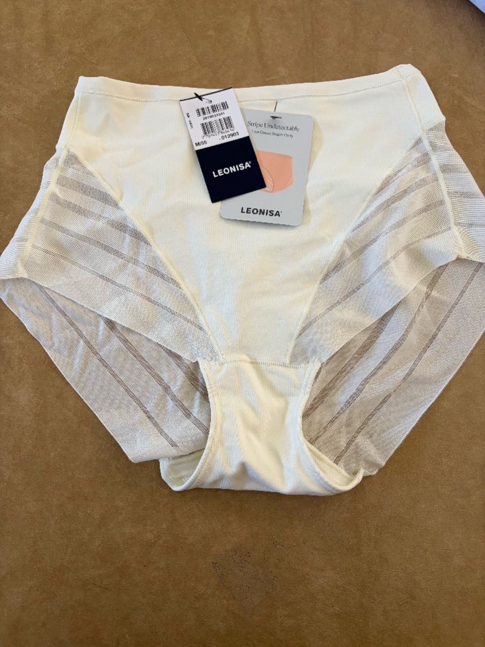 NWT LEONISA Lace Classic Shaper Panty - Ivory